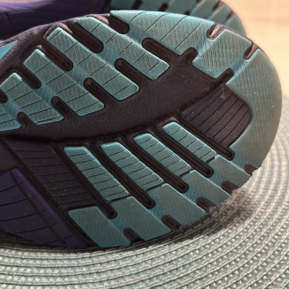 Dansko Penni - Indigo Mesh Sneaker - Size 40, EUC - Picture 13 of 16